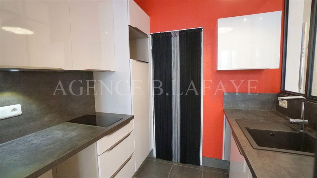 apartment 3 rooms for rent on BORDEAUX (33000)