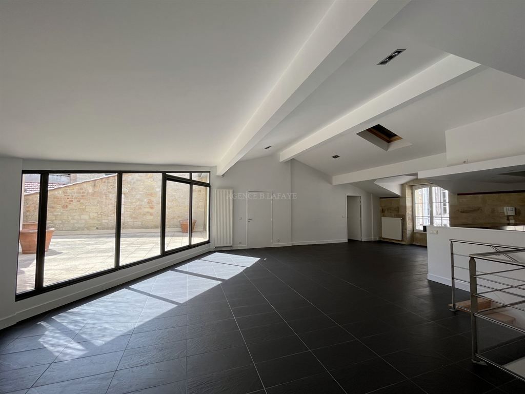 apartment 6 rooms for rent on BORDEAUX (33000)