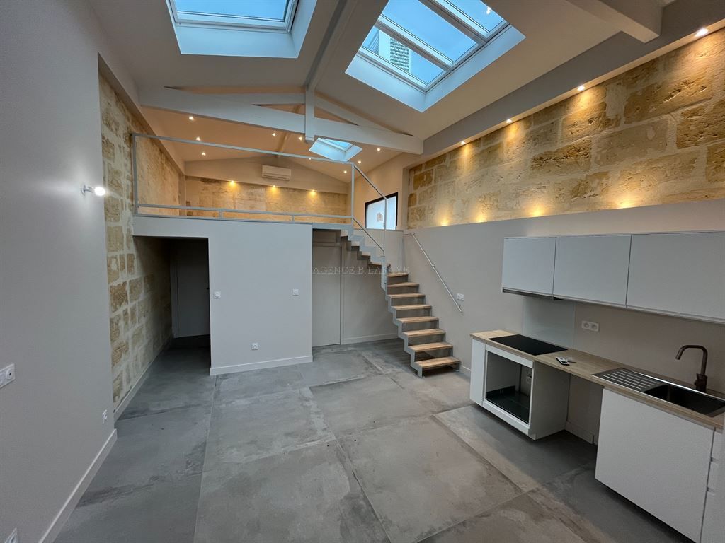 house 2 rooms for rent on BORDEAUX (33000)