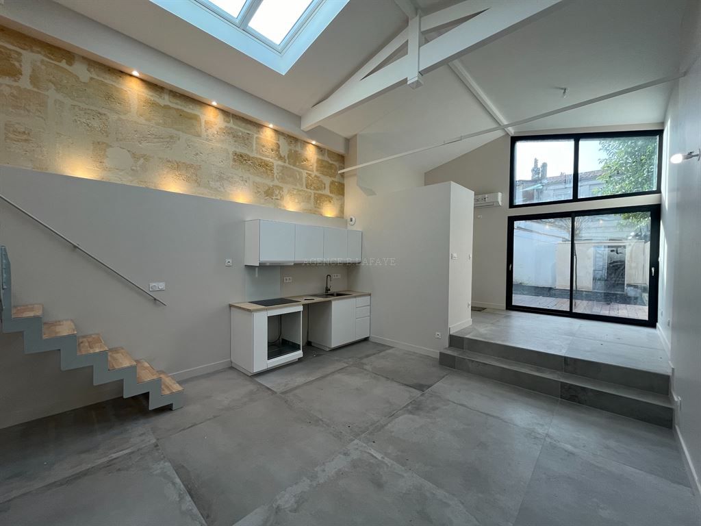 house 2 rooms for rent on BORDEAUX (33000)