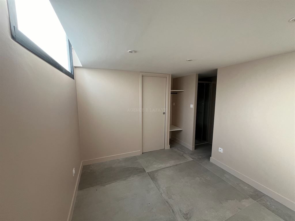 house 2 rooms for rent on BORDEAUX (33000)