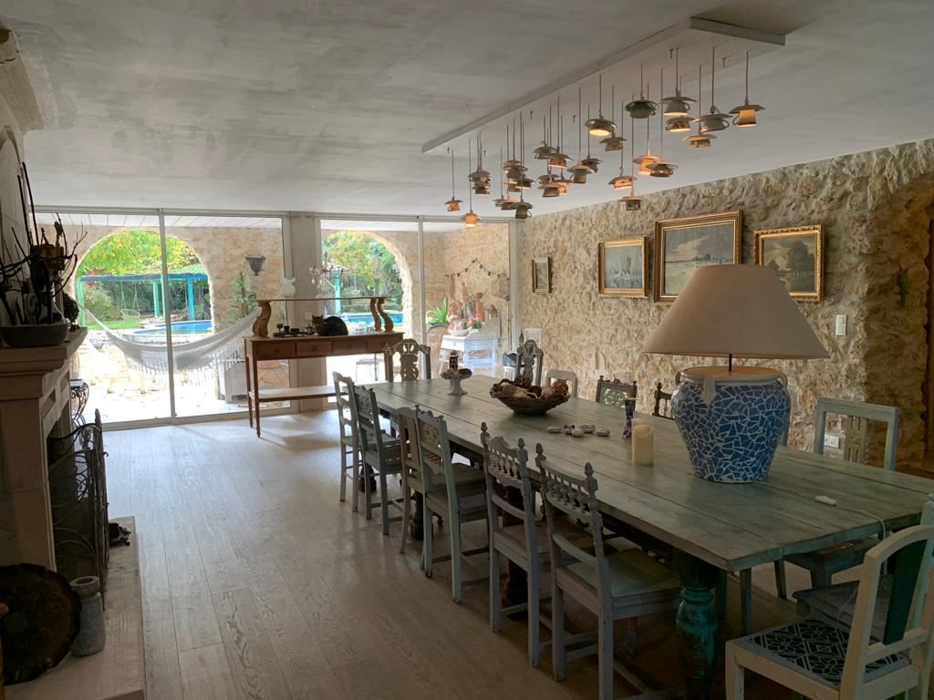 property 20 rooms for sale on BORDEAUX (33000)