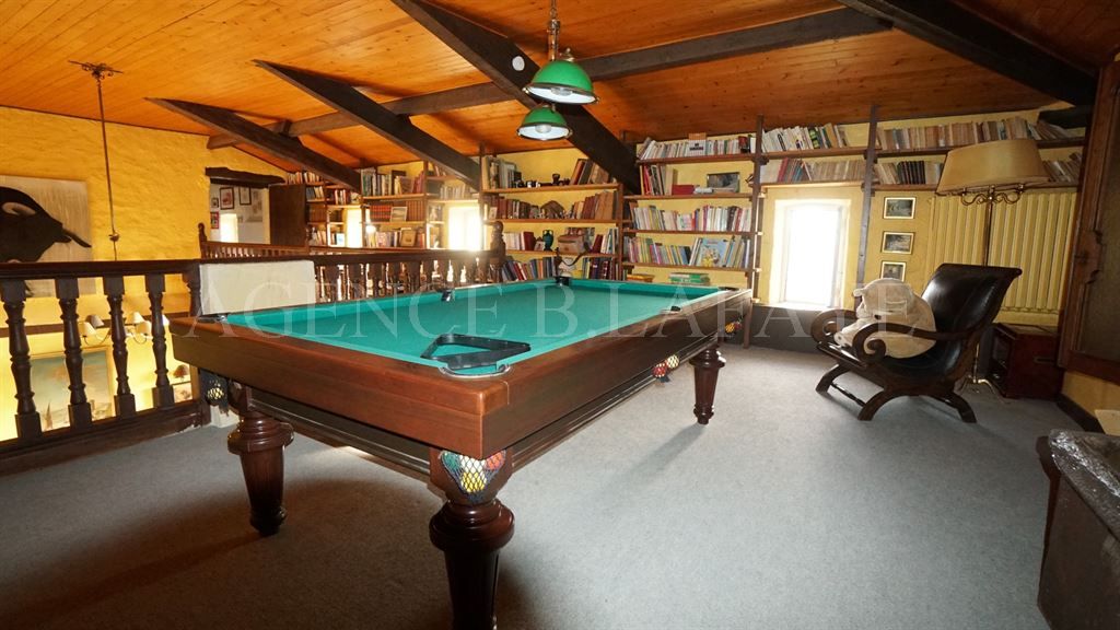 property 12 rooms for sale on BORDEAUX (33000)