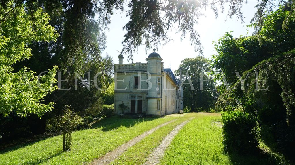 property 19 rooms for sale on BORDEAUX (33000)
