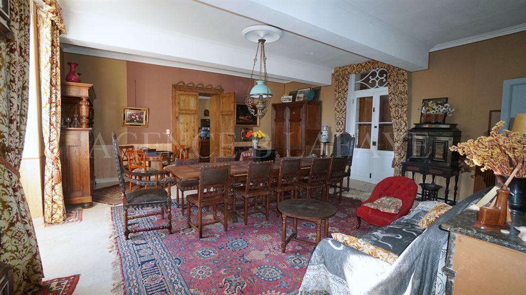 property 19 rooms for sale on BORDEAUX (33000)