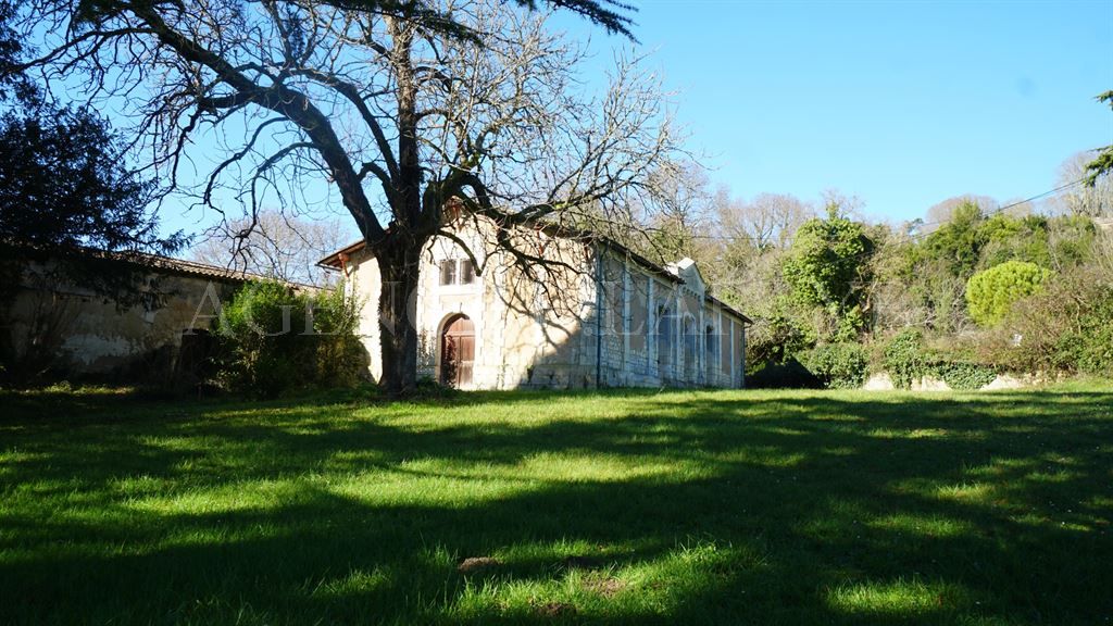 property 19 rooms for sale on BORDEAUX (33000)
