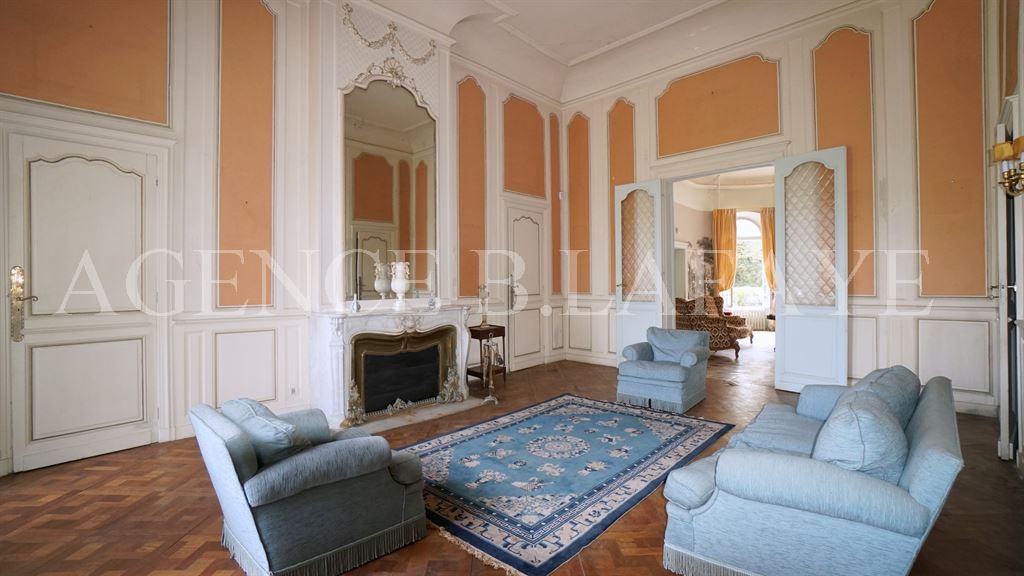 property 13 rooms for sale on BORDEAUX (33000)