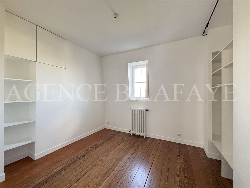 house 10 rooms for rent on BORDEAUX (33000)