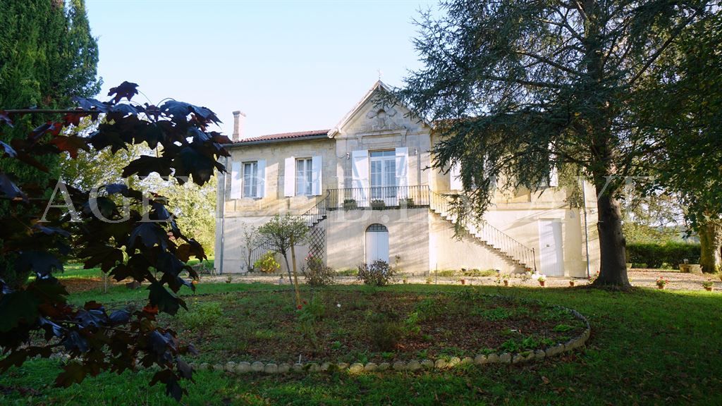 property 9 rooms for sale on BORDEAUX (33000) property 9 rooms for sale on BORDEAUX (33000)