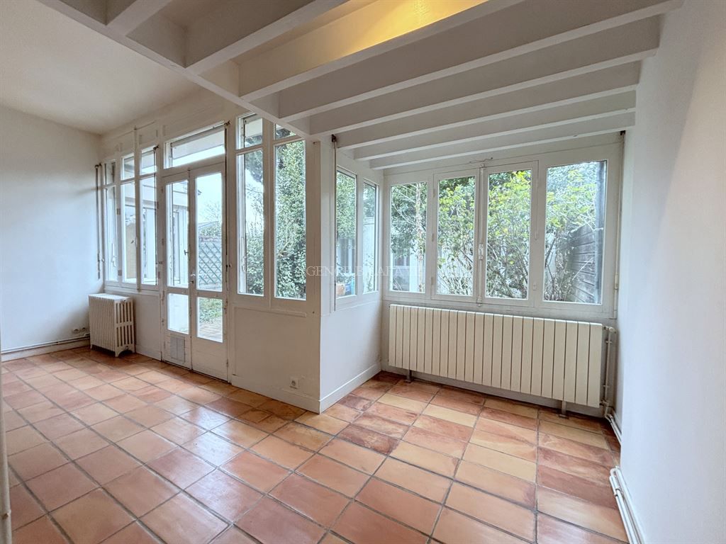 house 4 rooms for rent on TALENCE (33400)