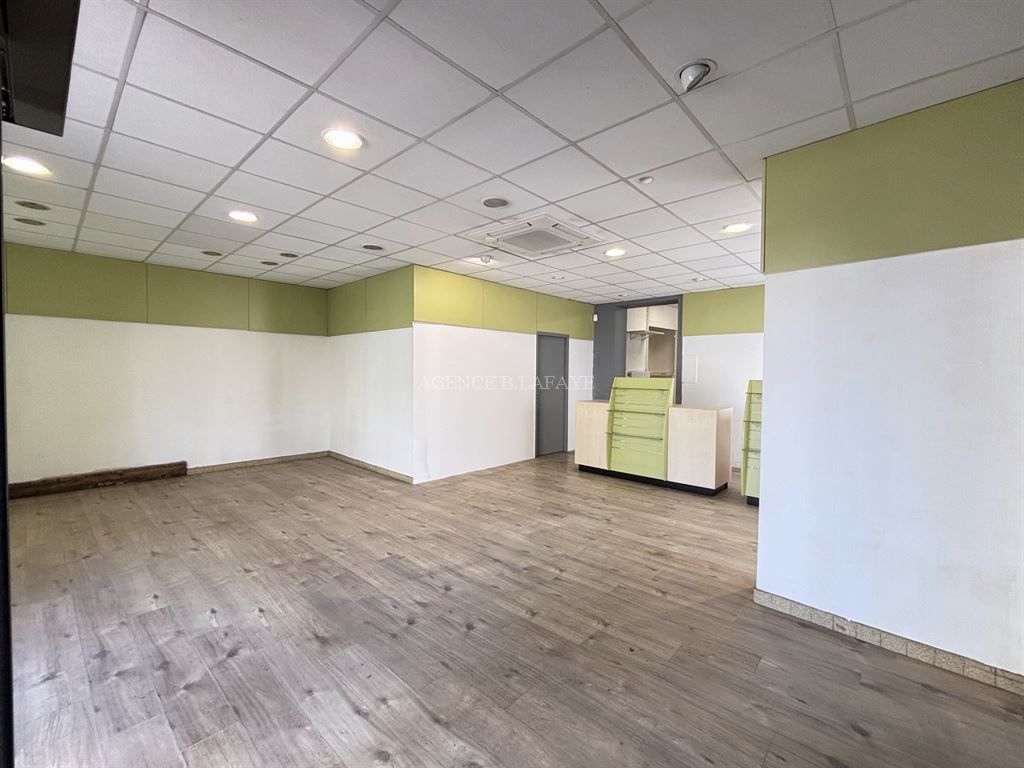 commercial local for rent on BORDEAUX (33800)