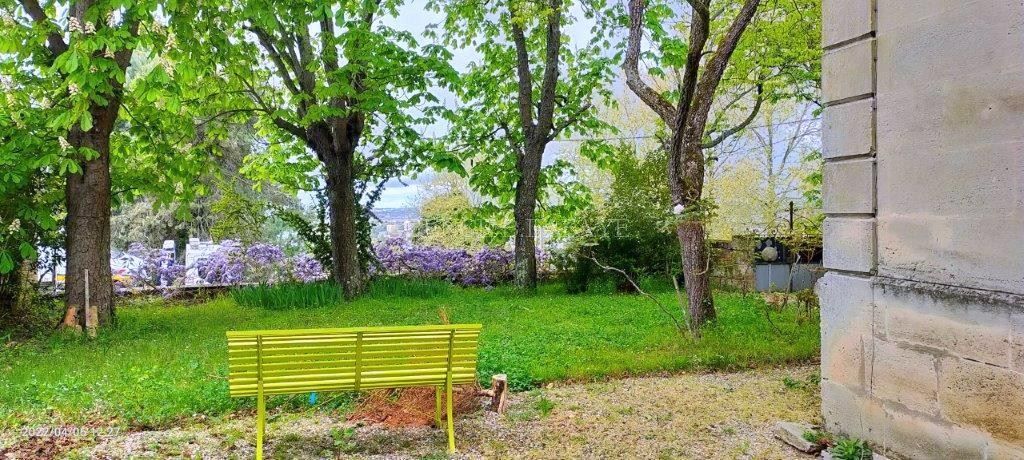 mansion 13 rooms for sale on BORDEAUX (33000)