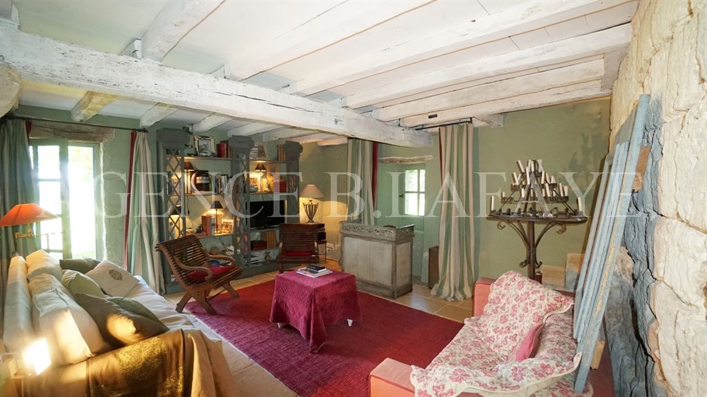 property 6 rooms for sale on BORDEAUX (33000)