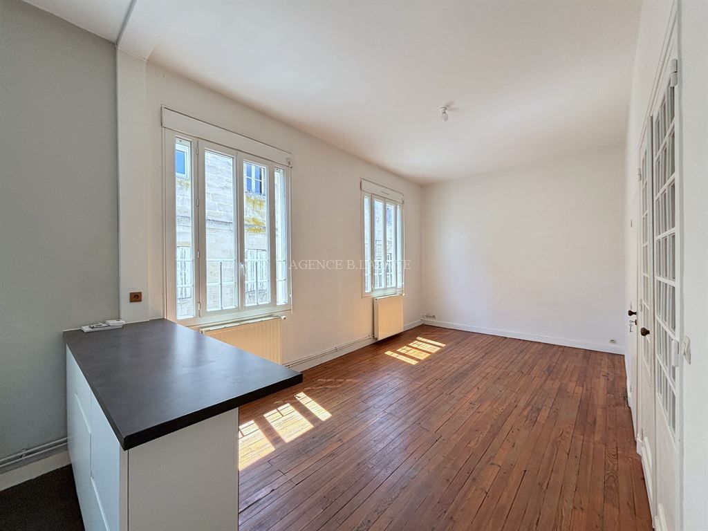 apartment 3 rooms for rent on TALENCE (33400)