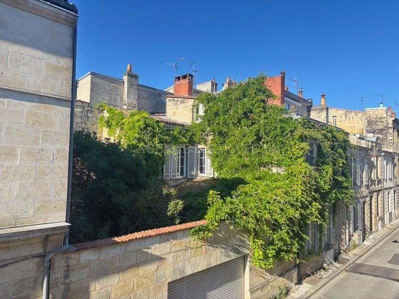 house 6 rooms for sale on BORDEAUX (33000)