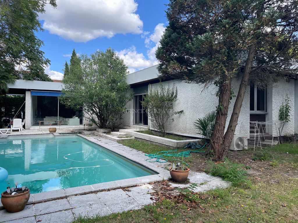 house 8 rooms for sale on BORDEAUX (33200)