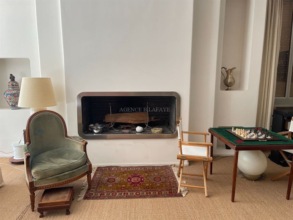 house 8 rooms for sale on BORDEAUX (33200)