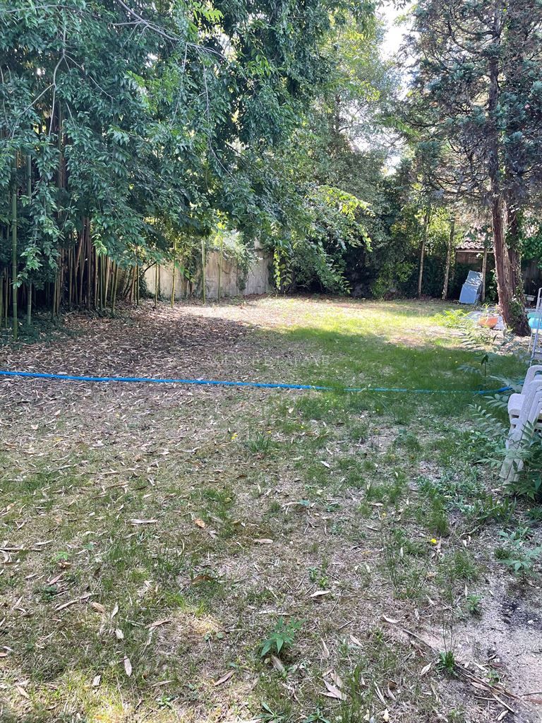 house 8 rooms for sale on BORDEAUX (33200)