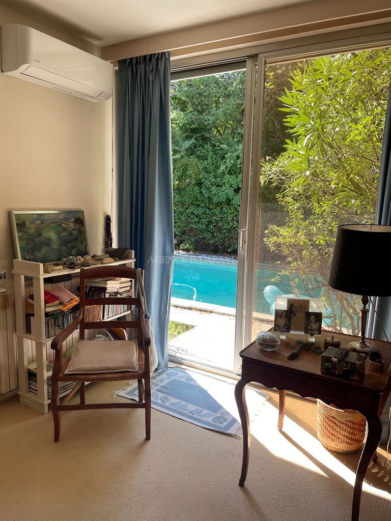 house 8 rooms for sale on BORDEAUX (33200)