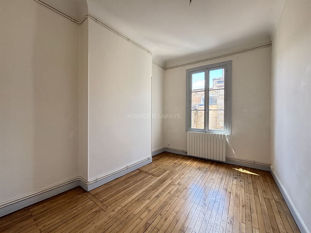 apartment 4 rooms for rent on BORDEAUX (33000)