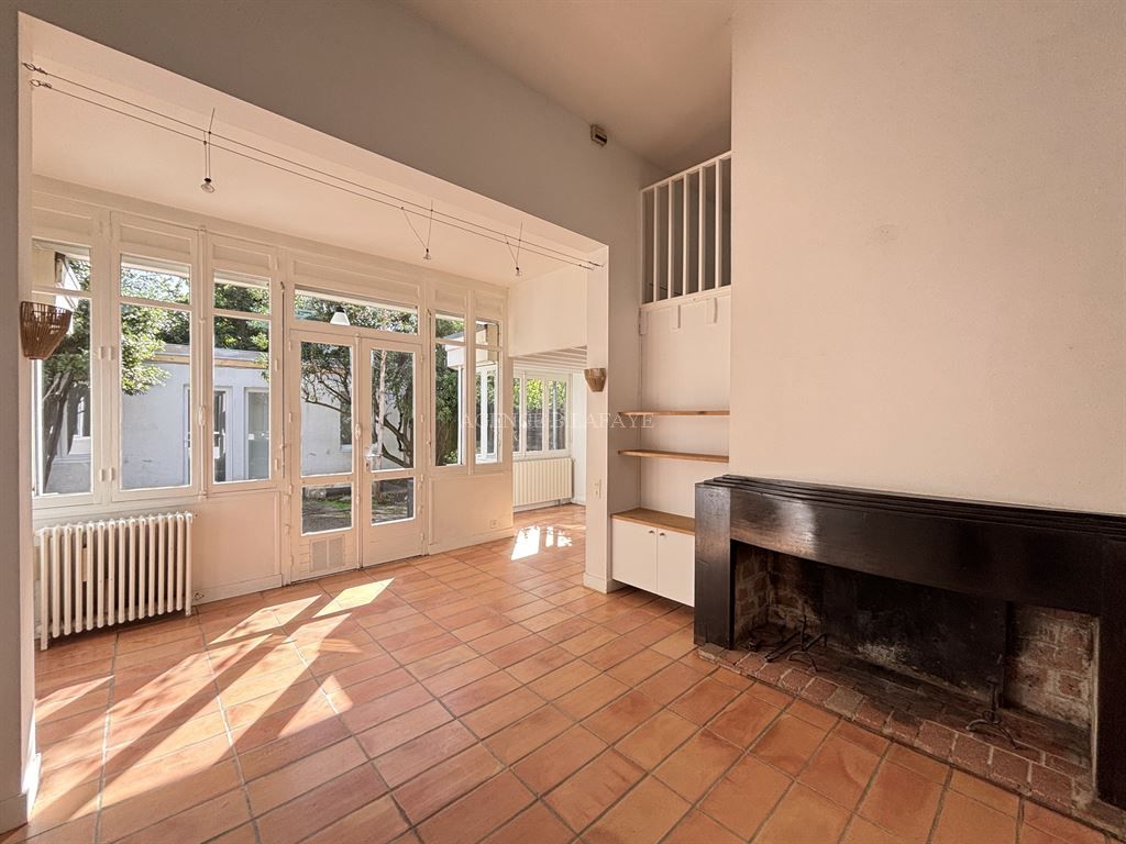 house 4 rooms for rent on BORDEAUX (33000)