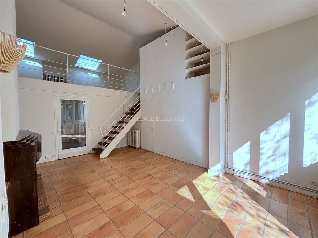 house 4 rooms for rent on BORDEAUX (33000)