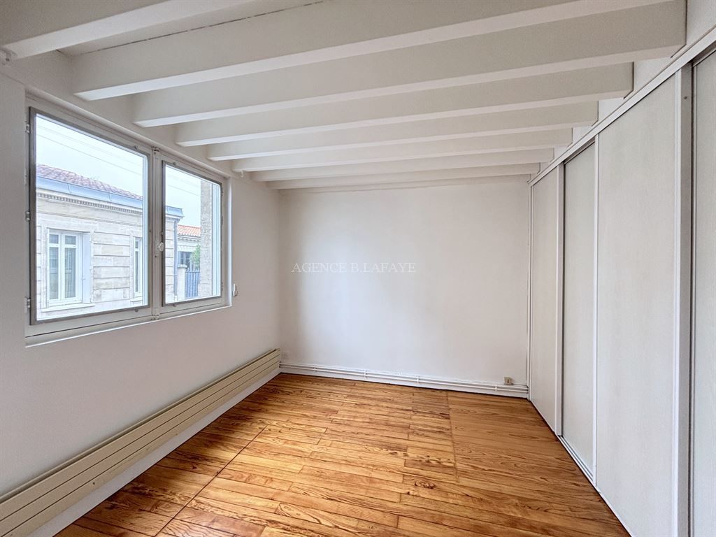 house 4 rooms for rent on BORDEAUX (33000)