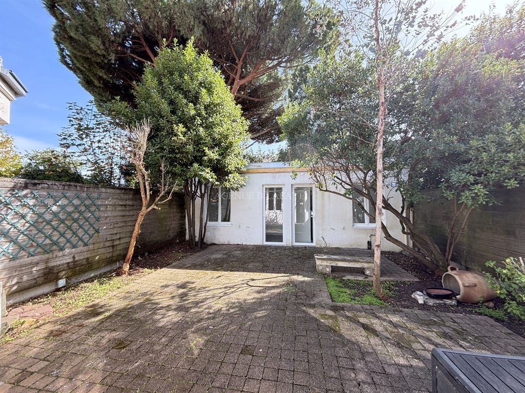 house 4 rooms for rent on BORDEAUX (33000)