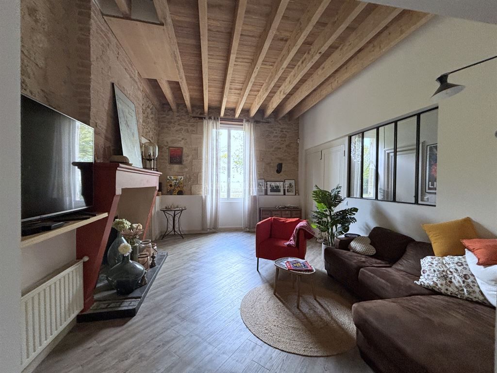 property 7 rooms for sale on BORDEAUX (33000)