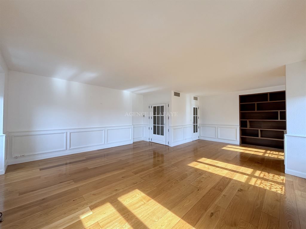 apartment 3 rooms for rent on BORDEAUX (33000)