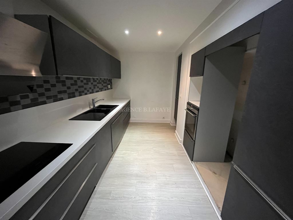 apartment 3 rooms for rent on BORDEAUX (33000)