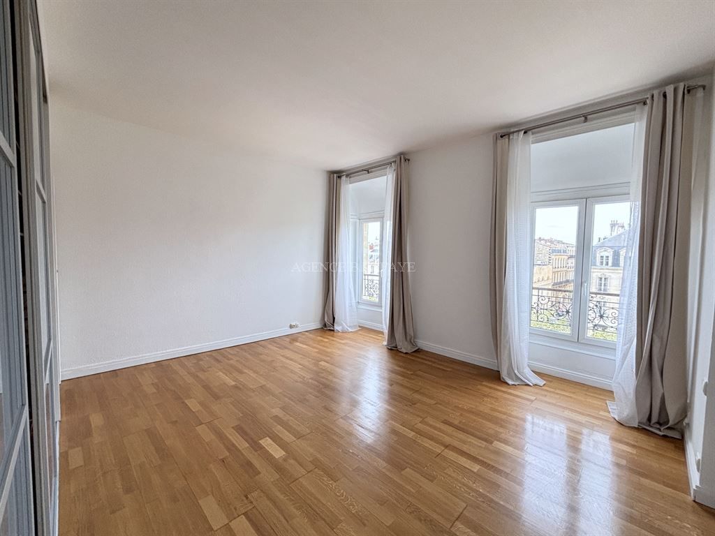 apartment 3 rooms for rent on BORDEAUX (33000)