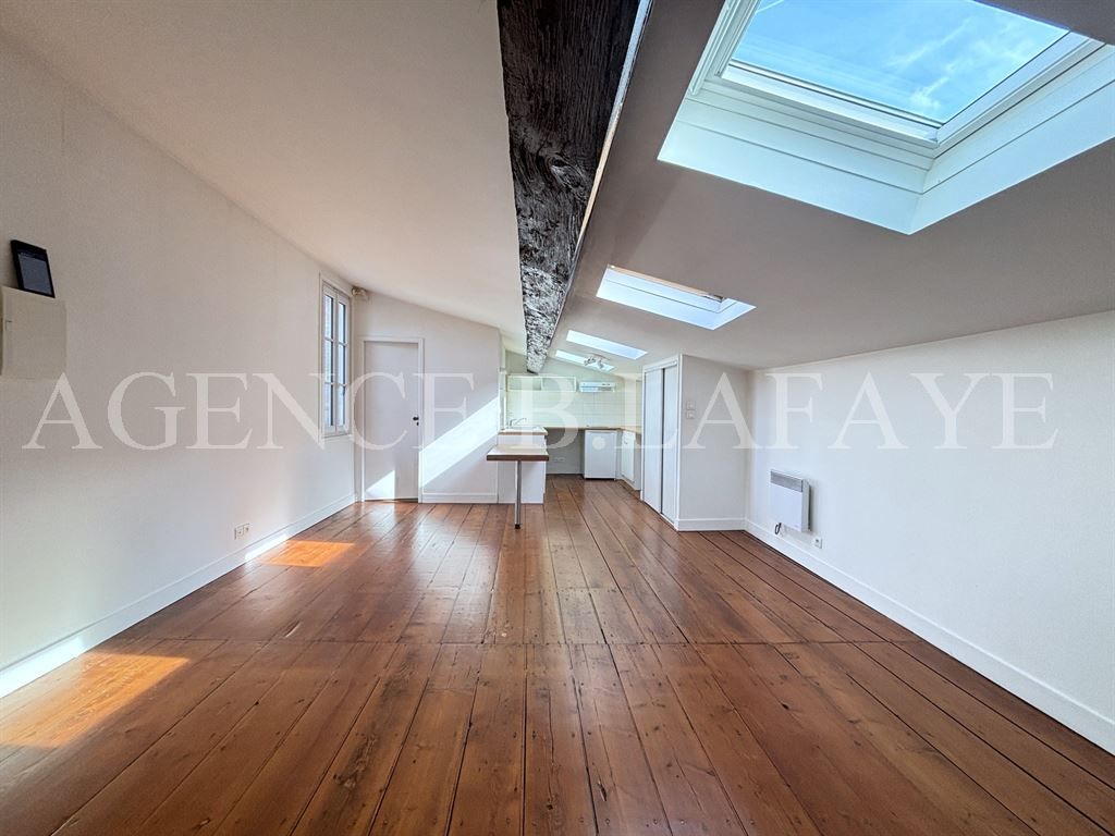 studio for rent on BORDEAUX (33000)