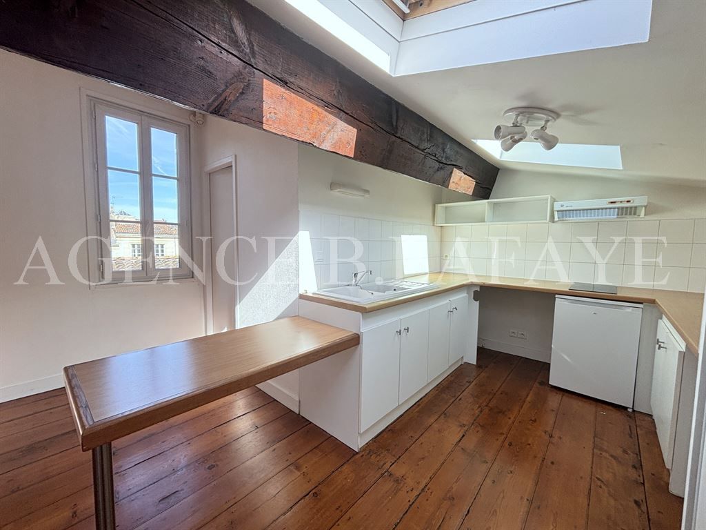 studio for rent on BORDEAUX (33000)