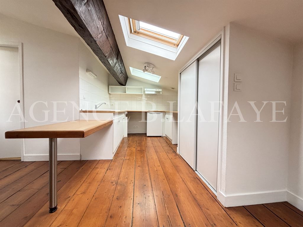 studio for rent on BORDEAUX (33000)