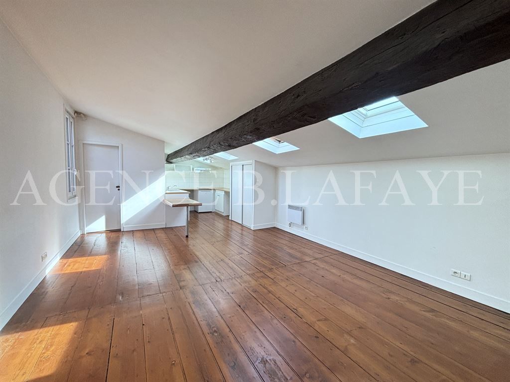 studio for rent on BORDEAUX (33000)