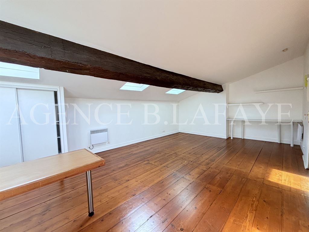 studio for rent on BORDEAUX (33000)