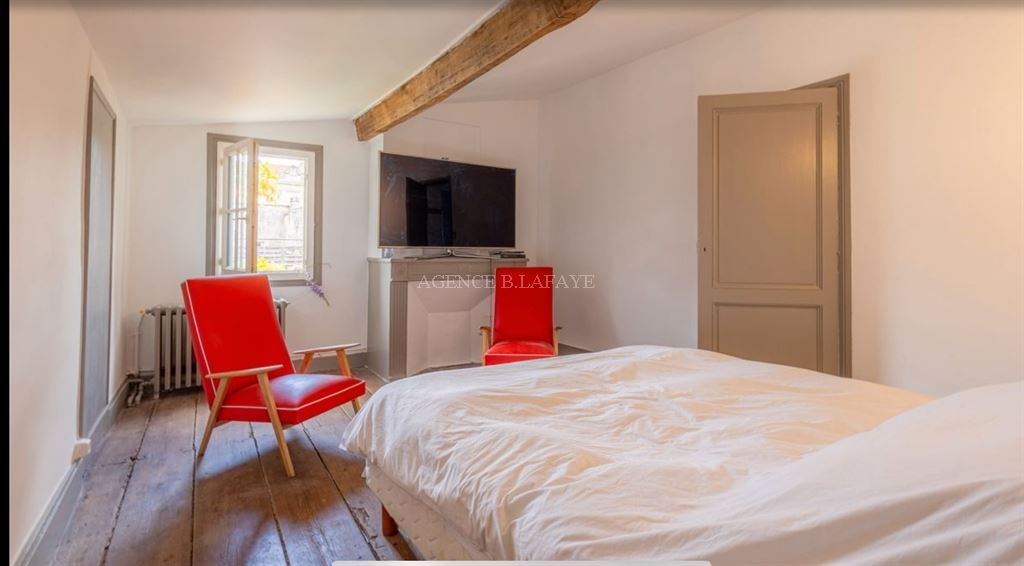 house 6 rooms for sale on BORDEAUX (33000)