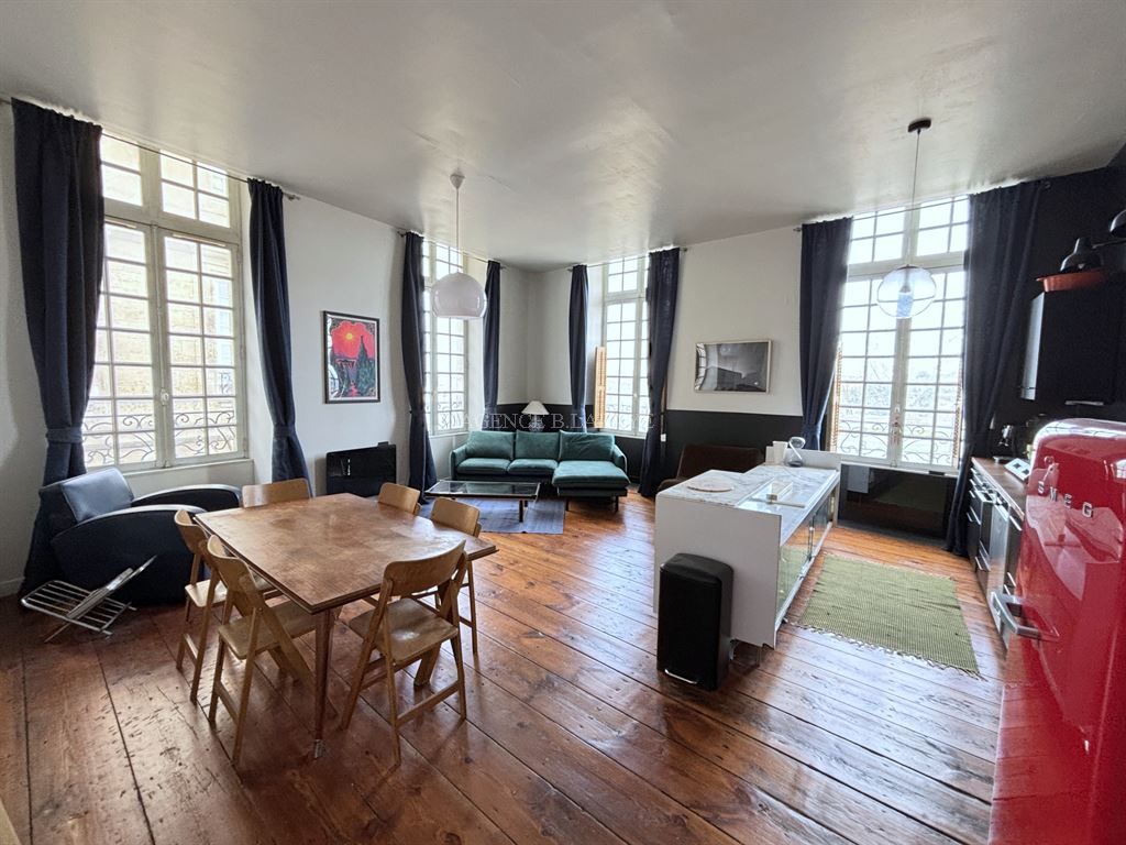 apartment 4 rooms for rent on BORDEAUX (33000)