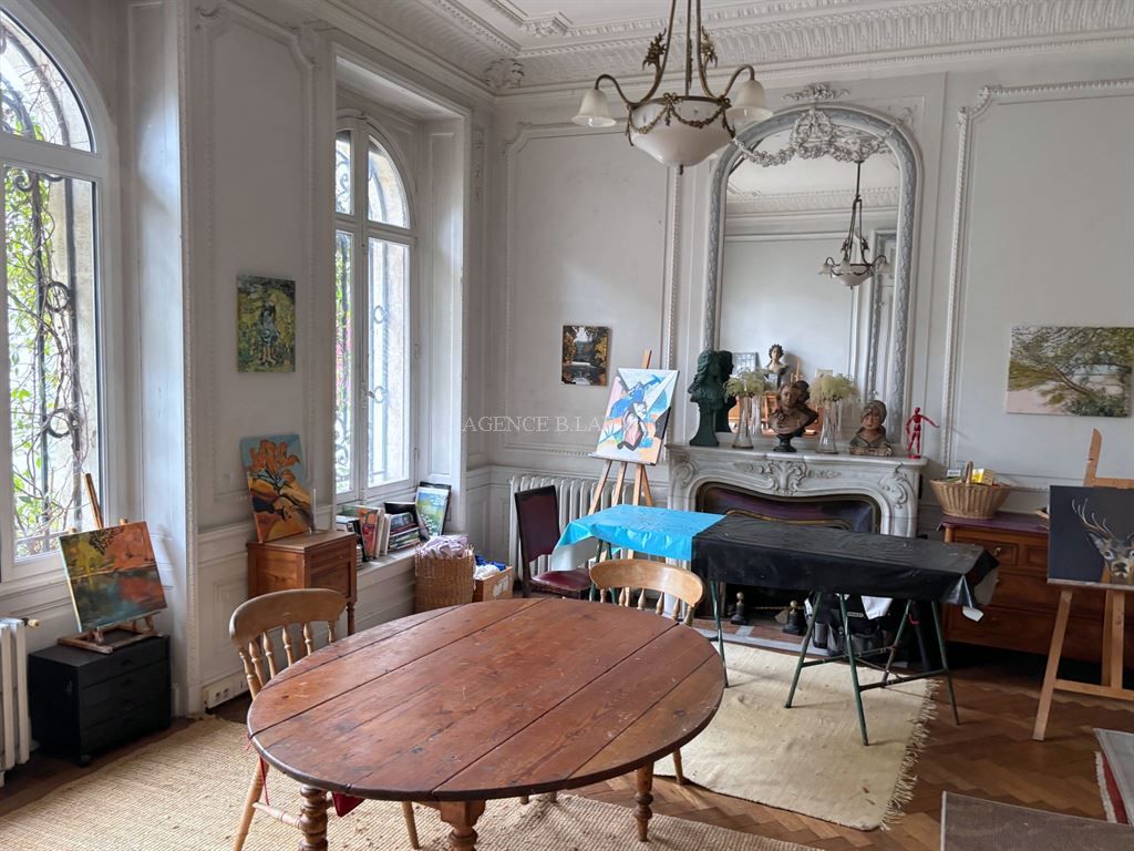 house 12 rooms for sale on BORDEAUX (33000)