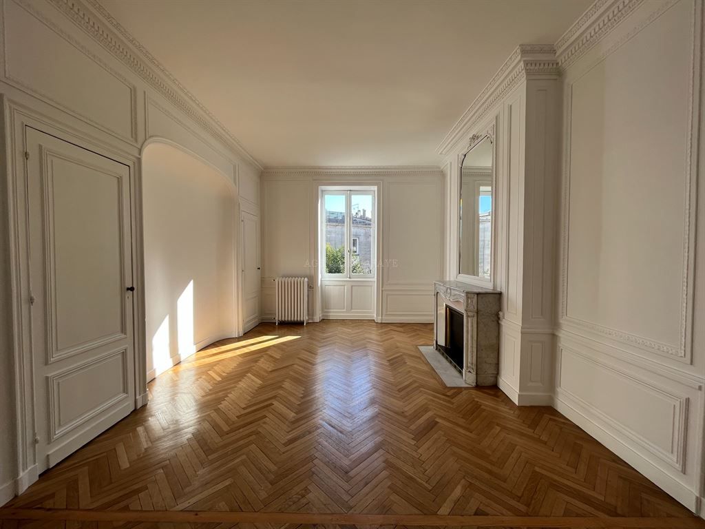 apartment 4 rooms for rent on BORDEAUX (33000)