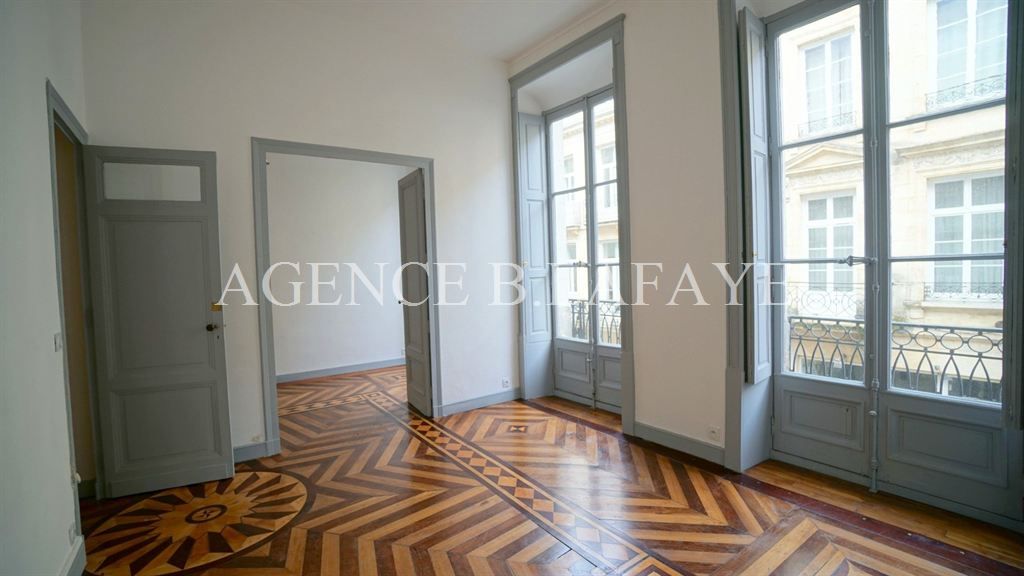 apartment 3 rooms for sale on BORDEAUX (33000)