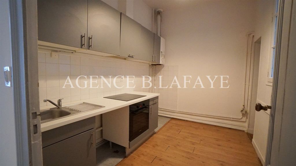 apartment 3 rooms for sale on BORDEAUX (33000)