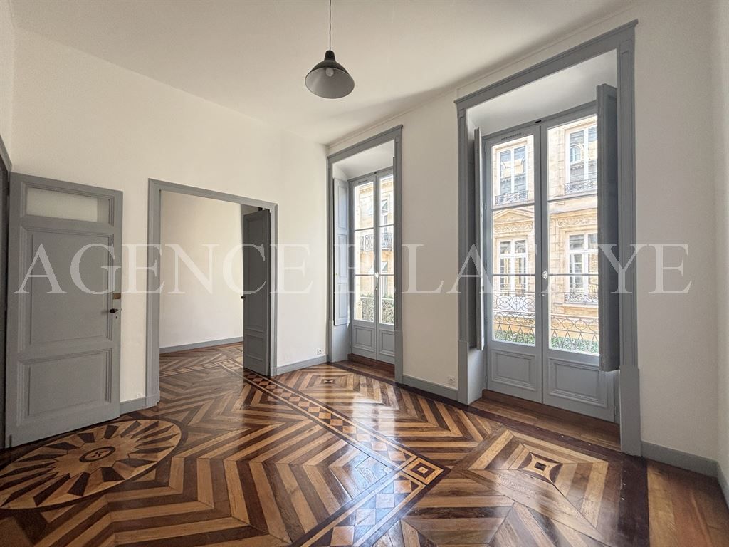 apartment 3 rooms for sale on BORDEAUX (33000)