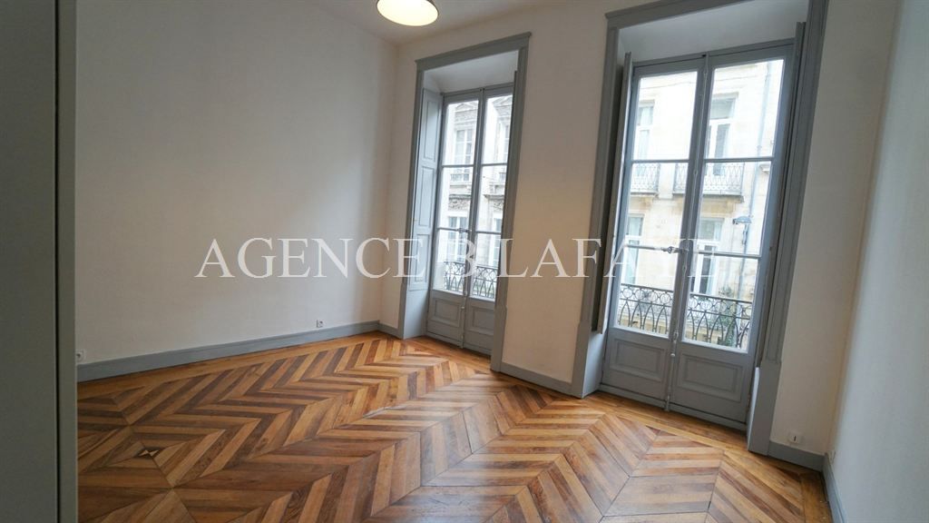 apartment 3 rooms for sale on BORDEAUX (33000)