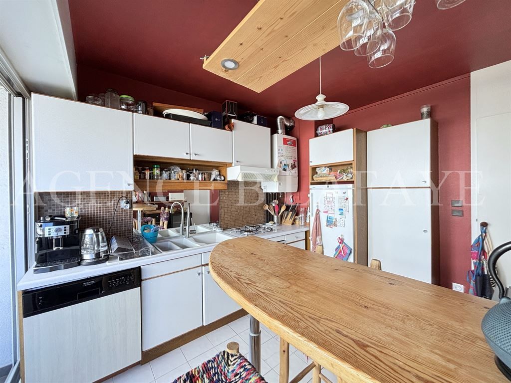 apartment 2 rooms for sale on BORDEAUX (33000)