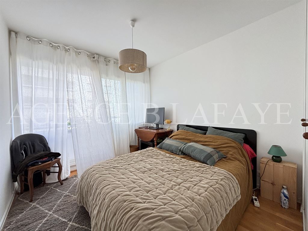 apartment 2 rooms for sale on BORDEAUX (33000)