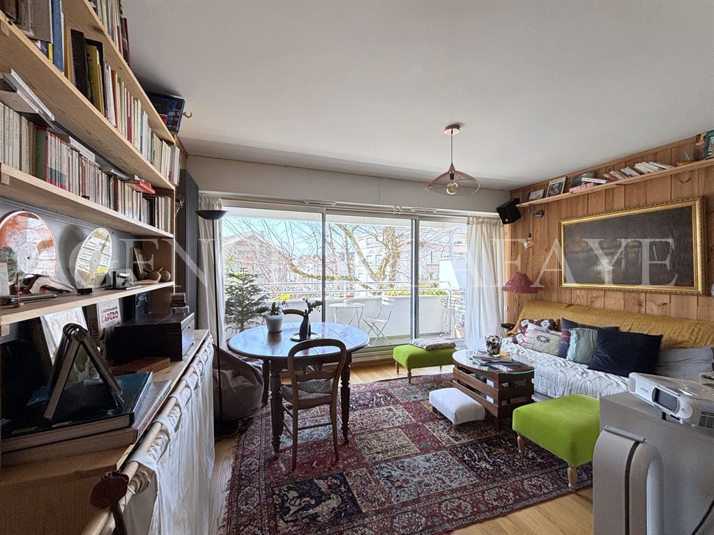 apartment 2 rooms for sale on BORDEAUX (33000)