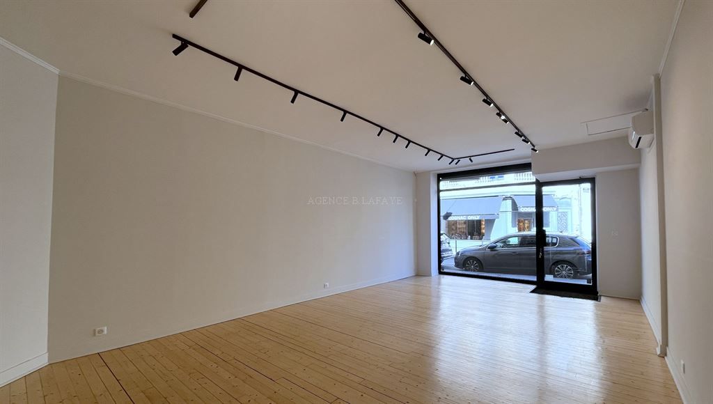 commercial local for rent on BORDEAUX (33000)