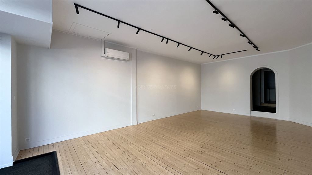 commercial local for rent on BORDEAUX (33000)